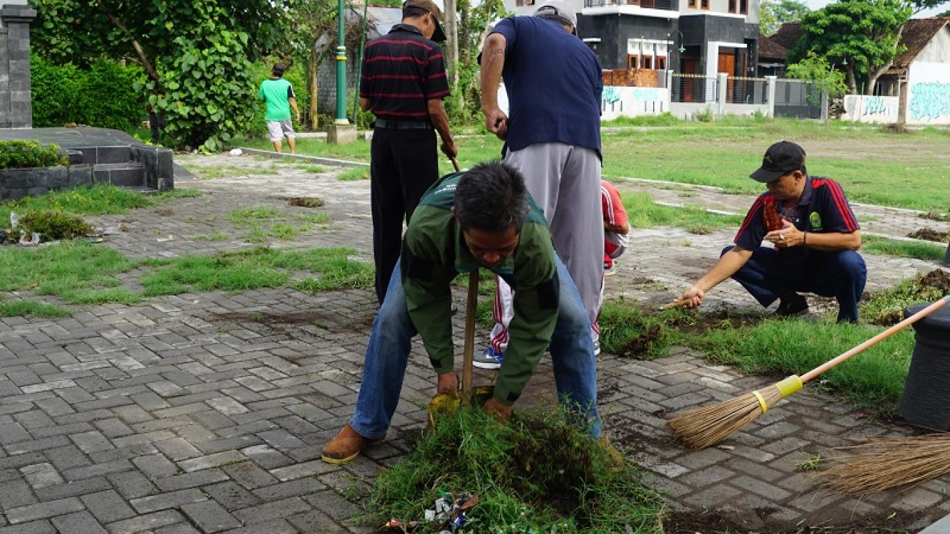 Jumat Bersih Pamong Desa Pleret