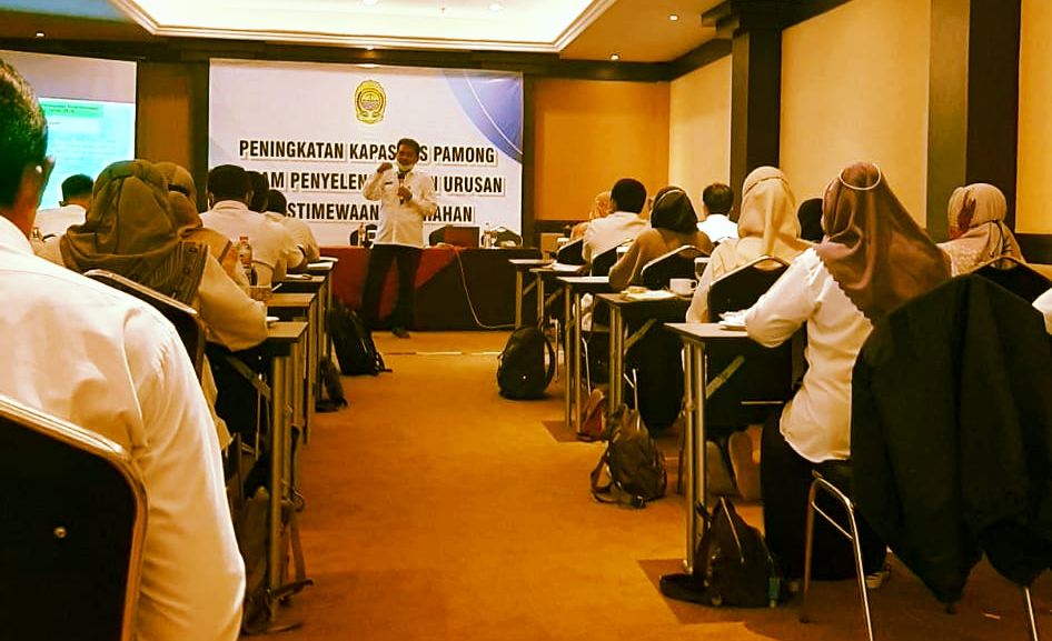 Peningkatan Kapasitas Lurah dan Pamong di Grand Rohan Yogyakarta